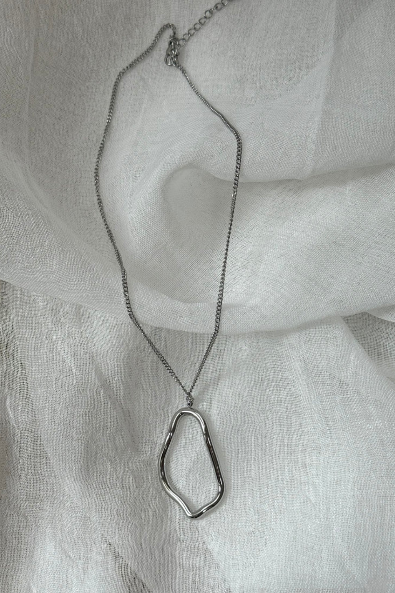 CORALIE NECKLACE - SILVER