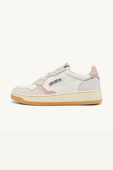 MEDALIST LOW SNEAKER - SAND WHITE/POWDER