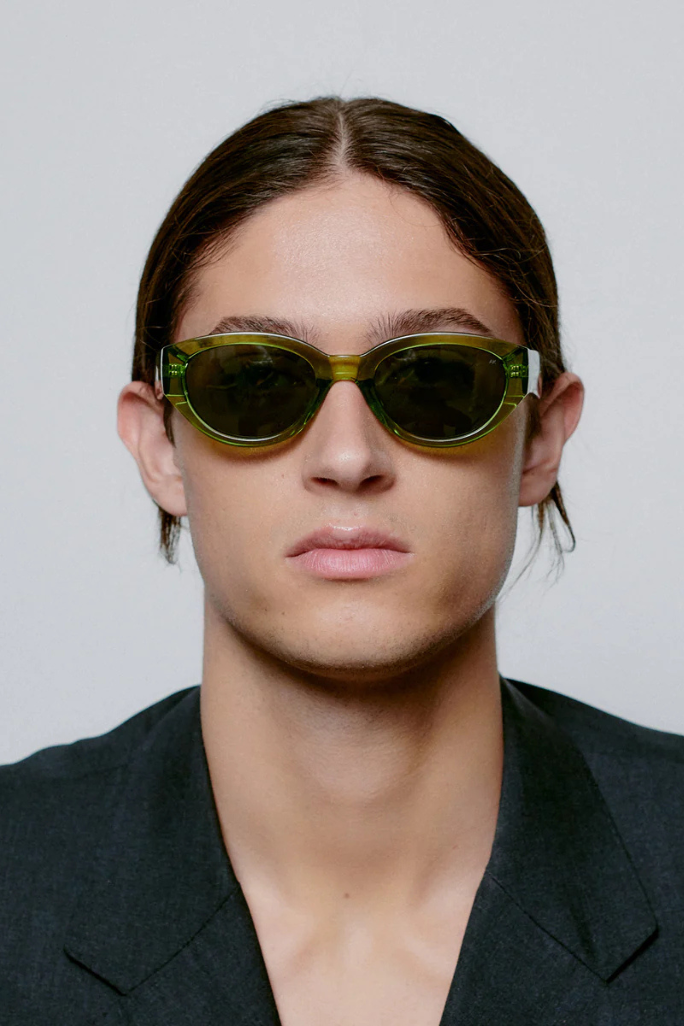 WINNIE SUNGLASSES - LIGHT OLIVE TRANSPARENT