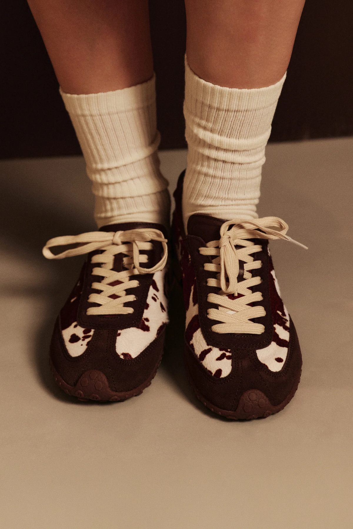 BRIDGE COW PRINT WOMEN SNEAKERS - BROWN