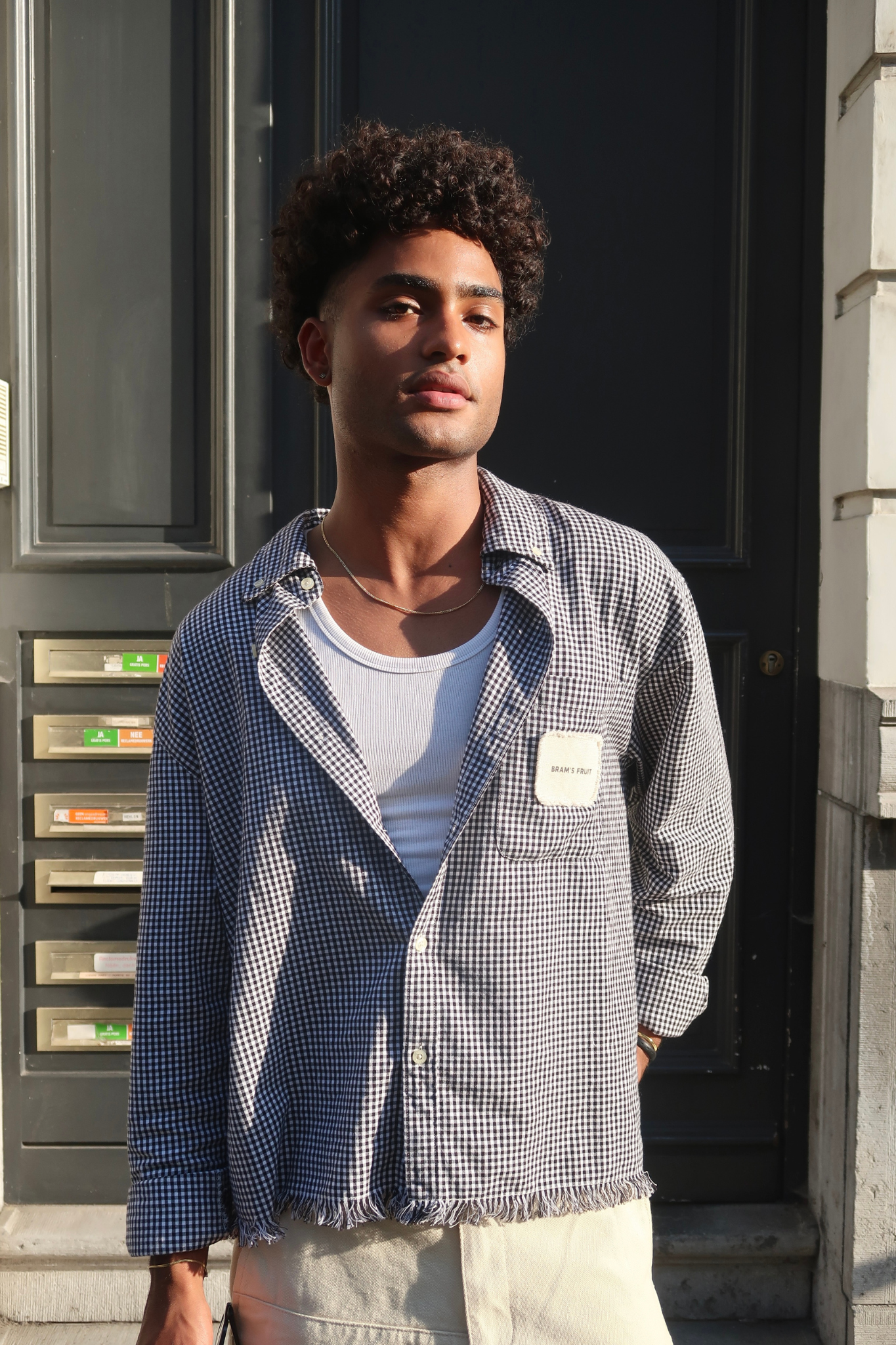 DISTRESSED FARMER'S LS SHIRT - BLACK