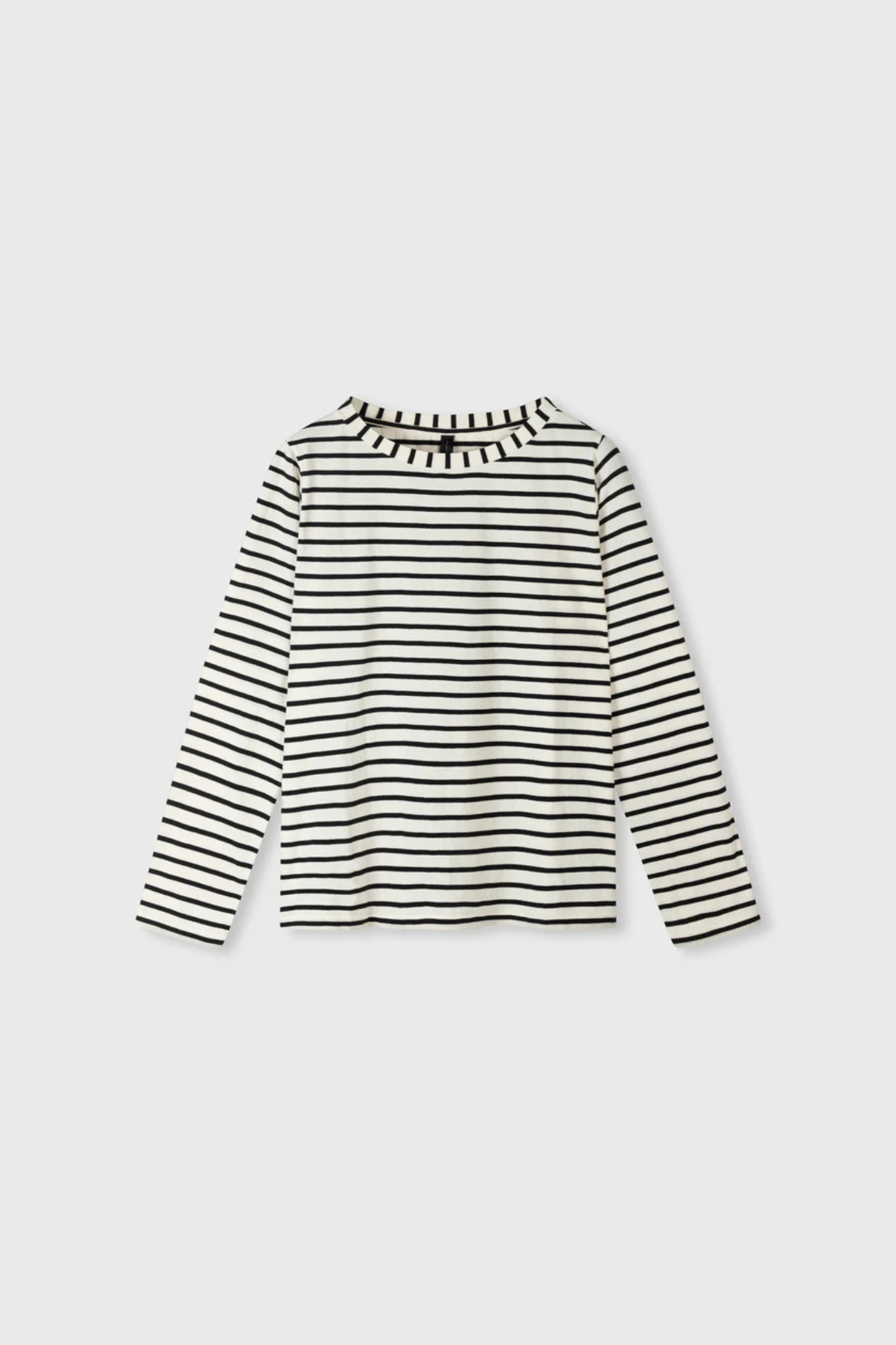 10DAYS longsleeve in white and black stripe. Front flatlay view