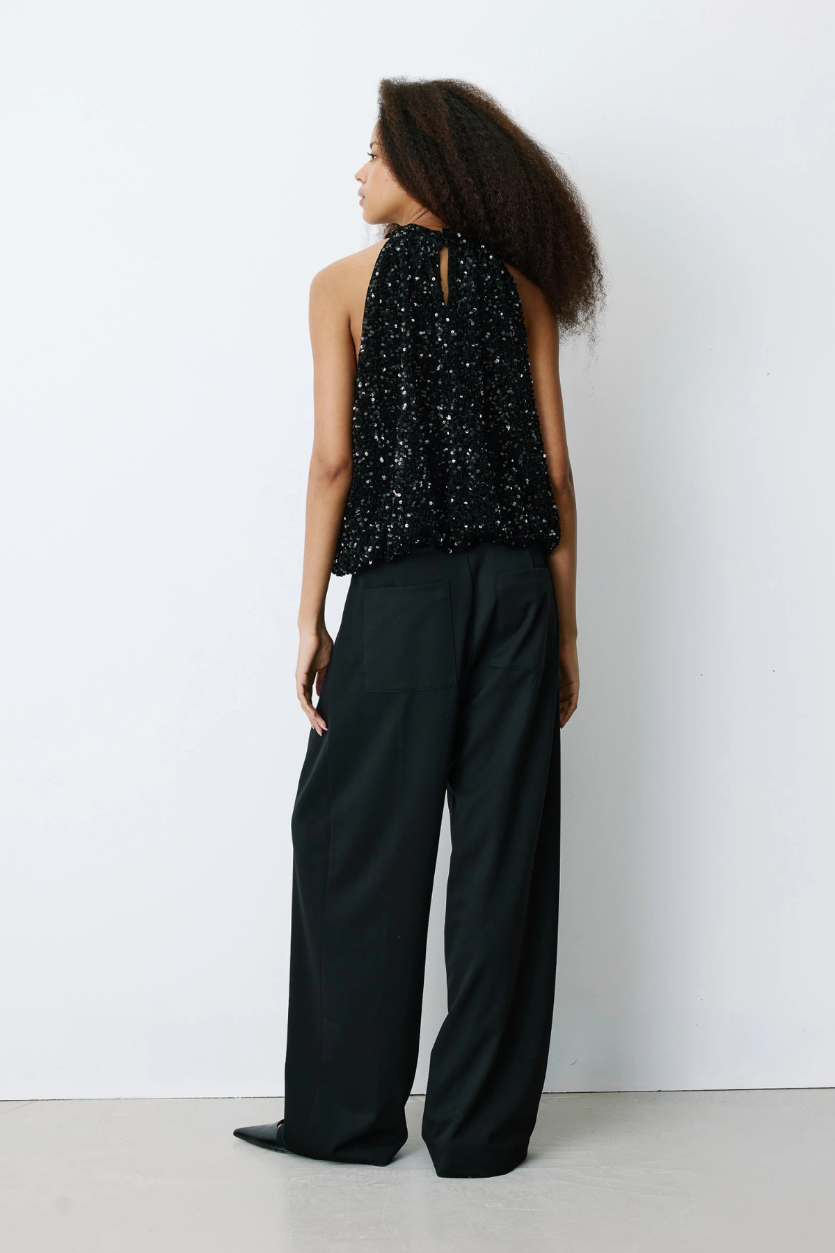 BECKY TOP - BLACK