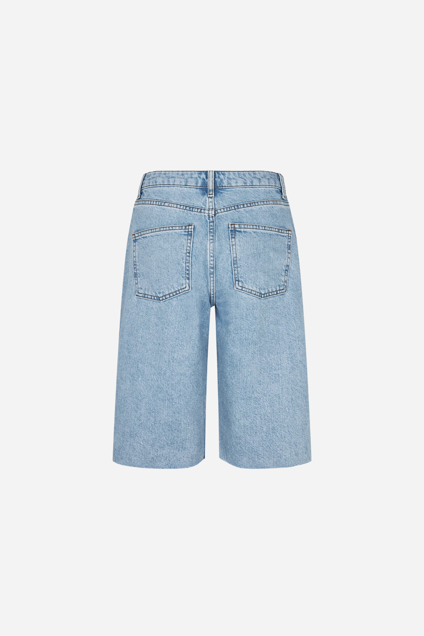BREE STRAIGHT SHORTS - MID LIGHT BLUE