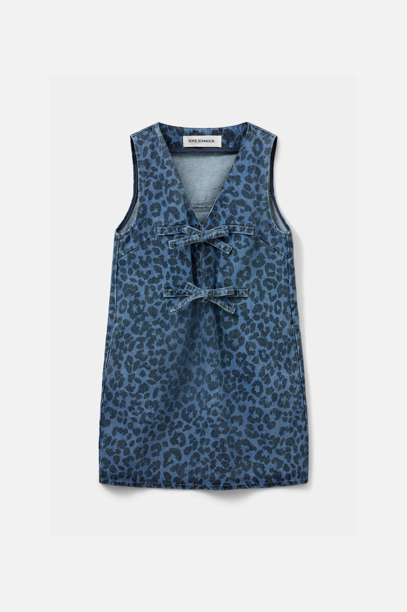 Sofie Schnoor ingrid dress in leopard denim blue. Front flatlay view