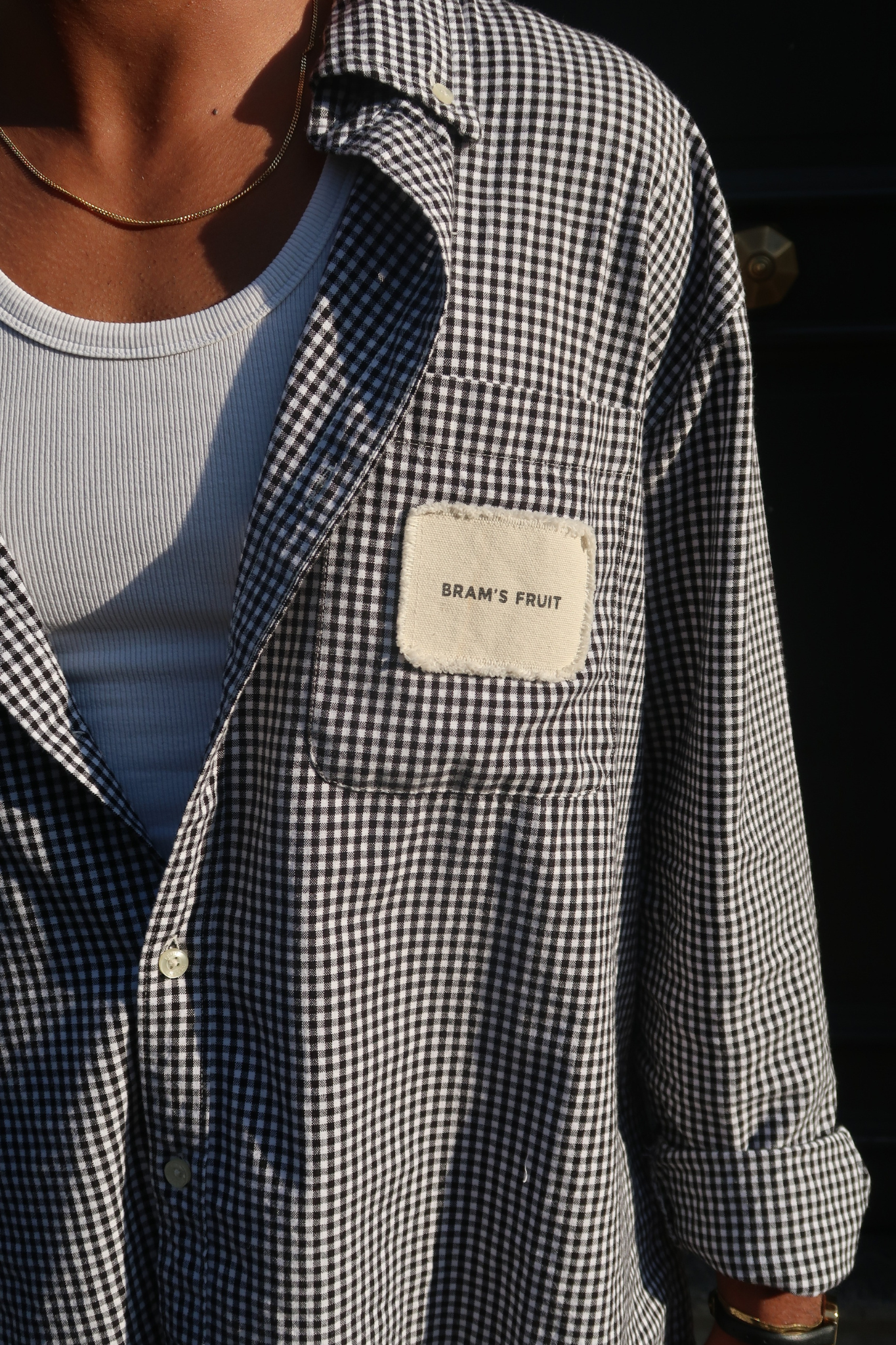 DISTRESSED FARMER'S LS SHIRT - BLACK