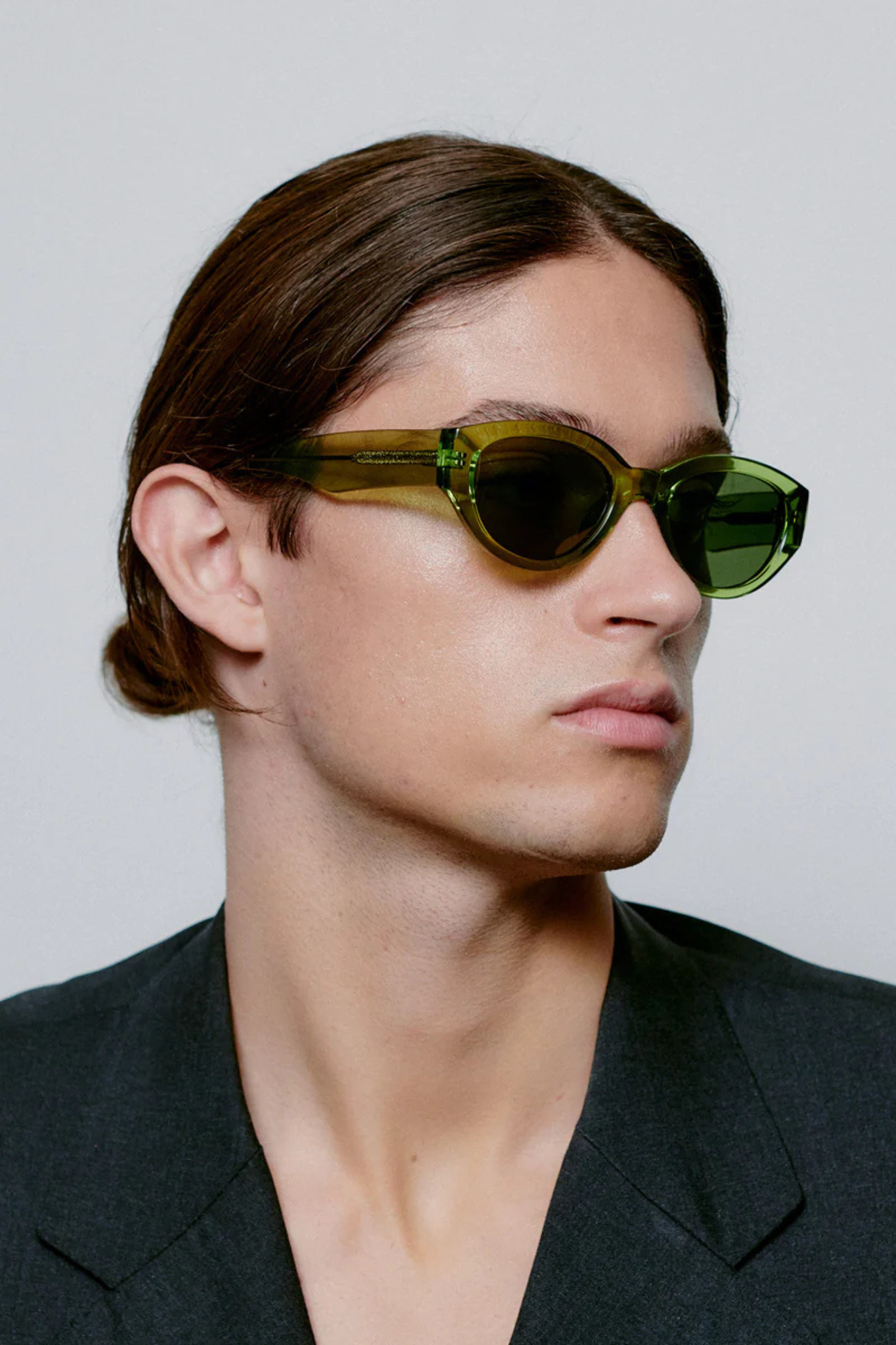 WINNIE SUNGLASSES - LIGHT OLIVE TRANSPARENT