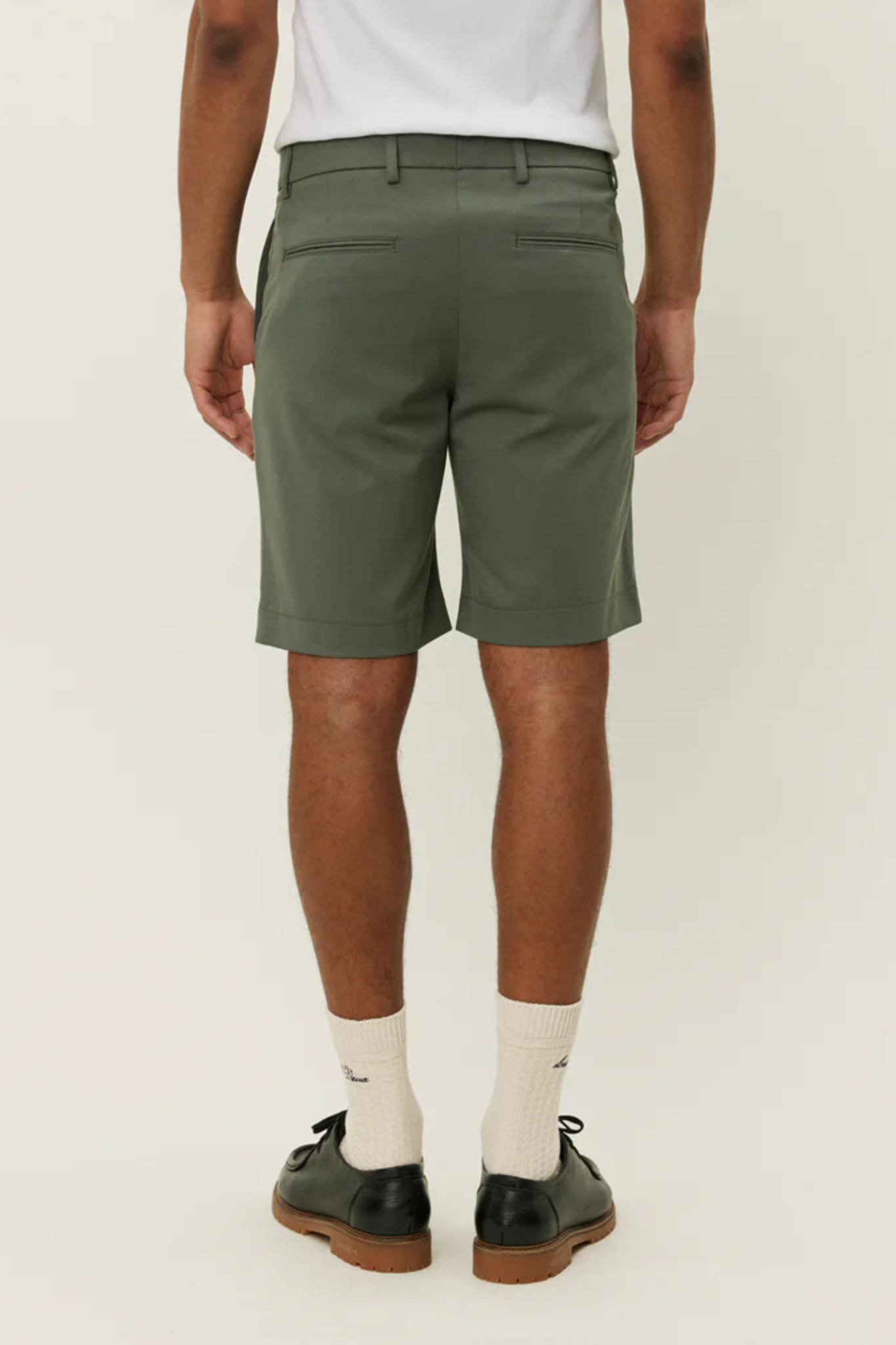 COMO LIGHT REG SHORTS - FOREST GREEN