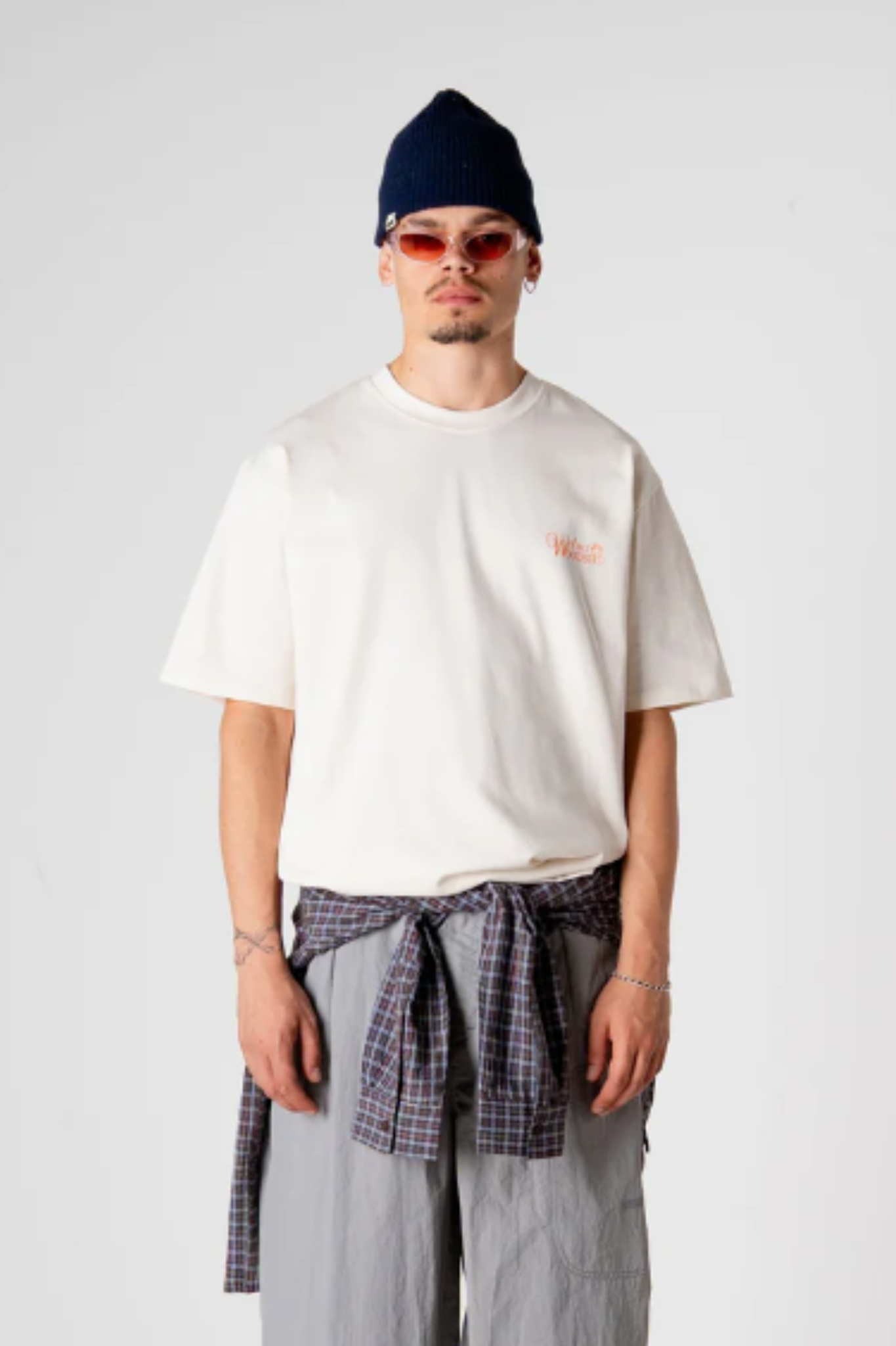 BAINE FLOWER TEE - OFF WHITE