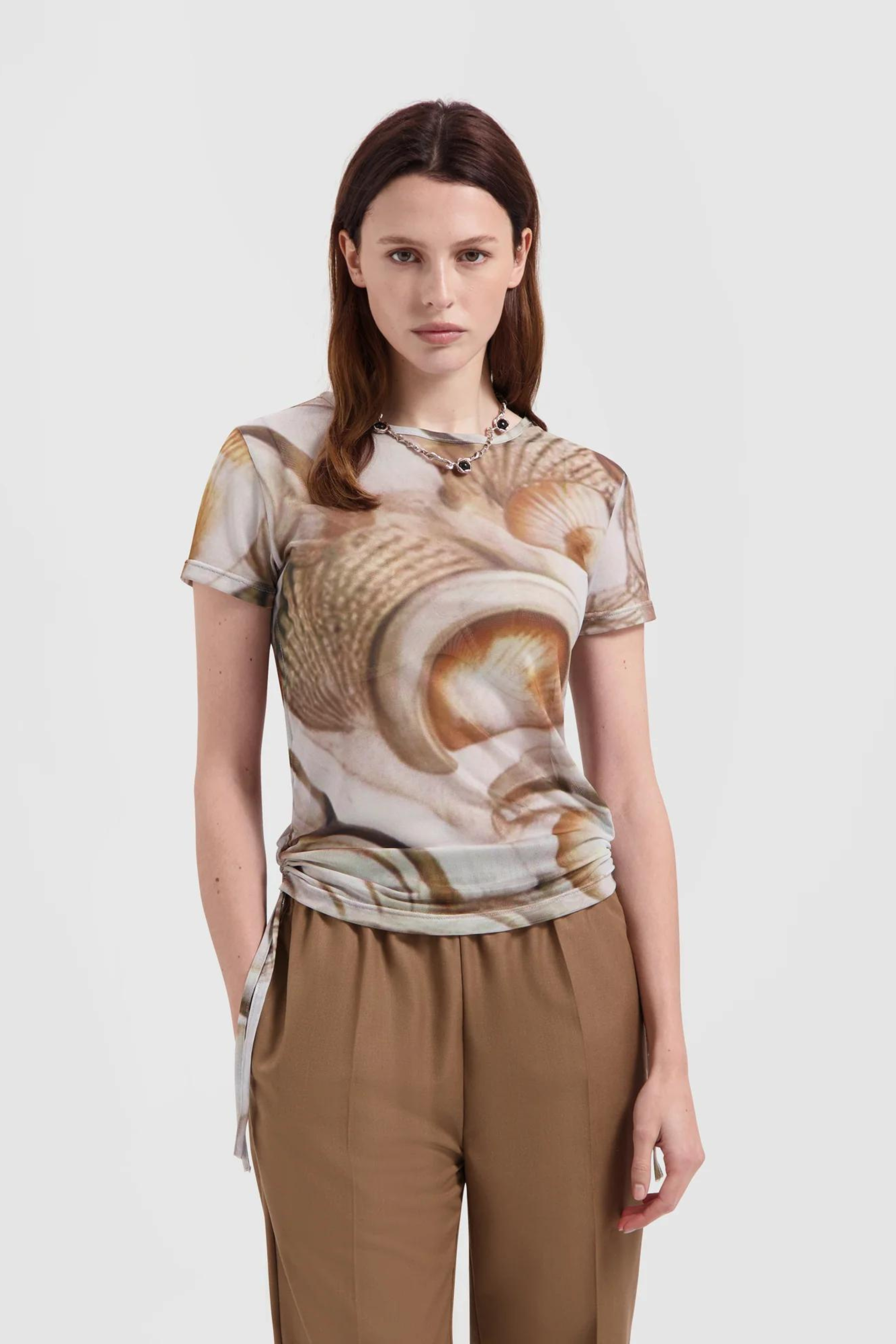 OCEAN RUCHED T-SHIRT - SAND