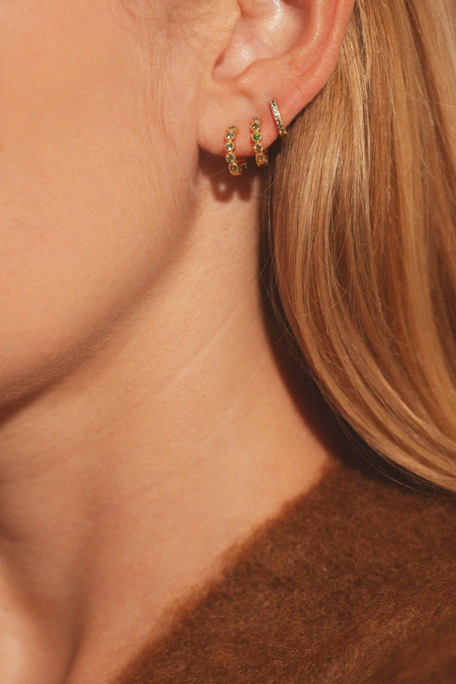 BR MULTI GREEN SWAROVSKI CLIP EARRINGS