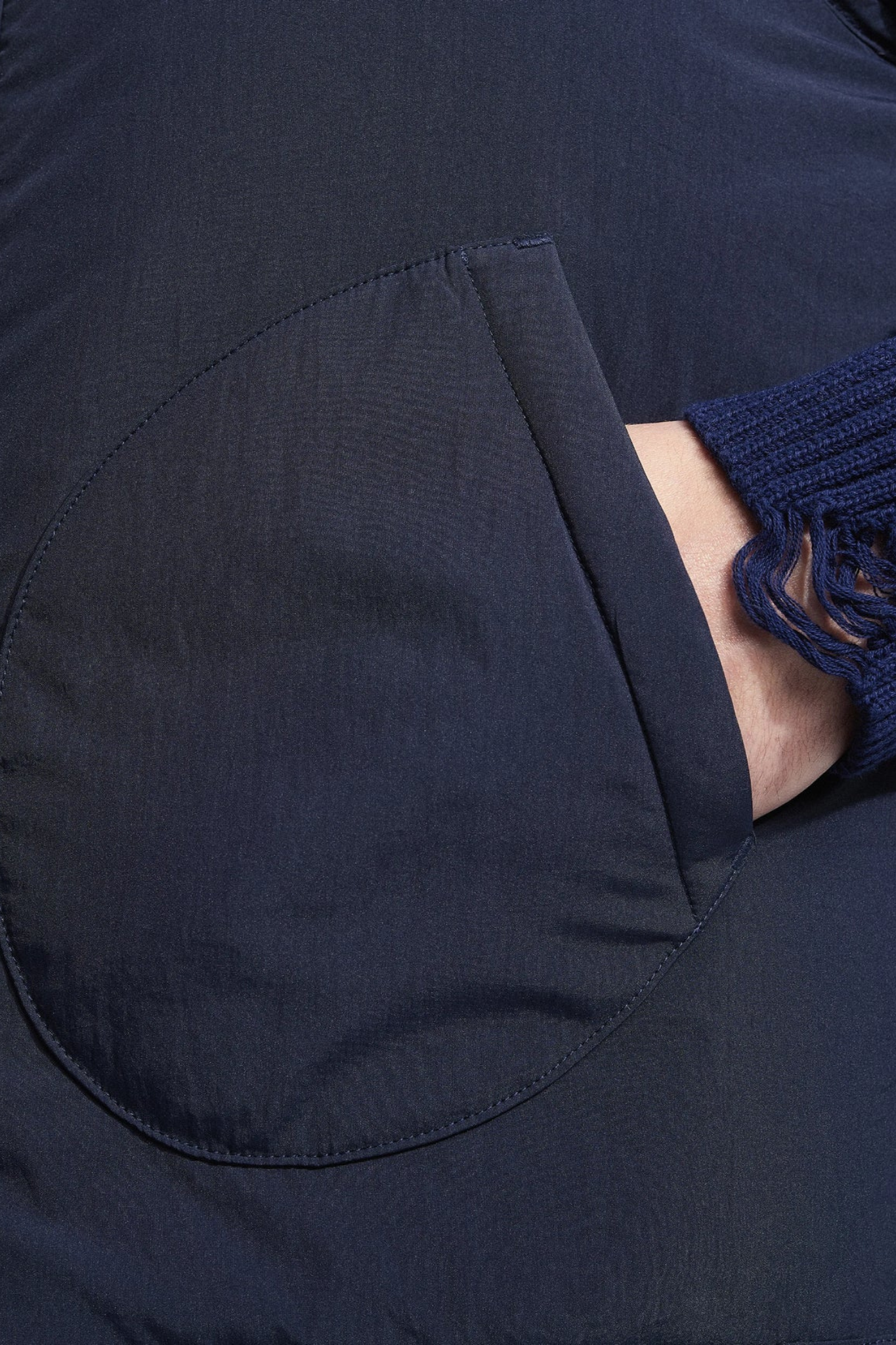 EMBLEM PATCH PADDED VEST - NAVY