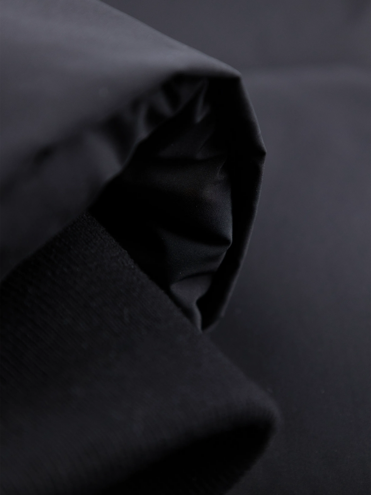 PUFFER JACKET - BLACK