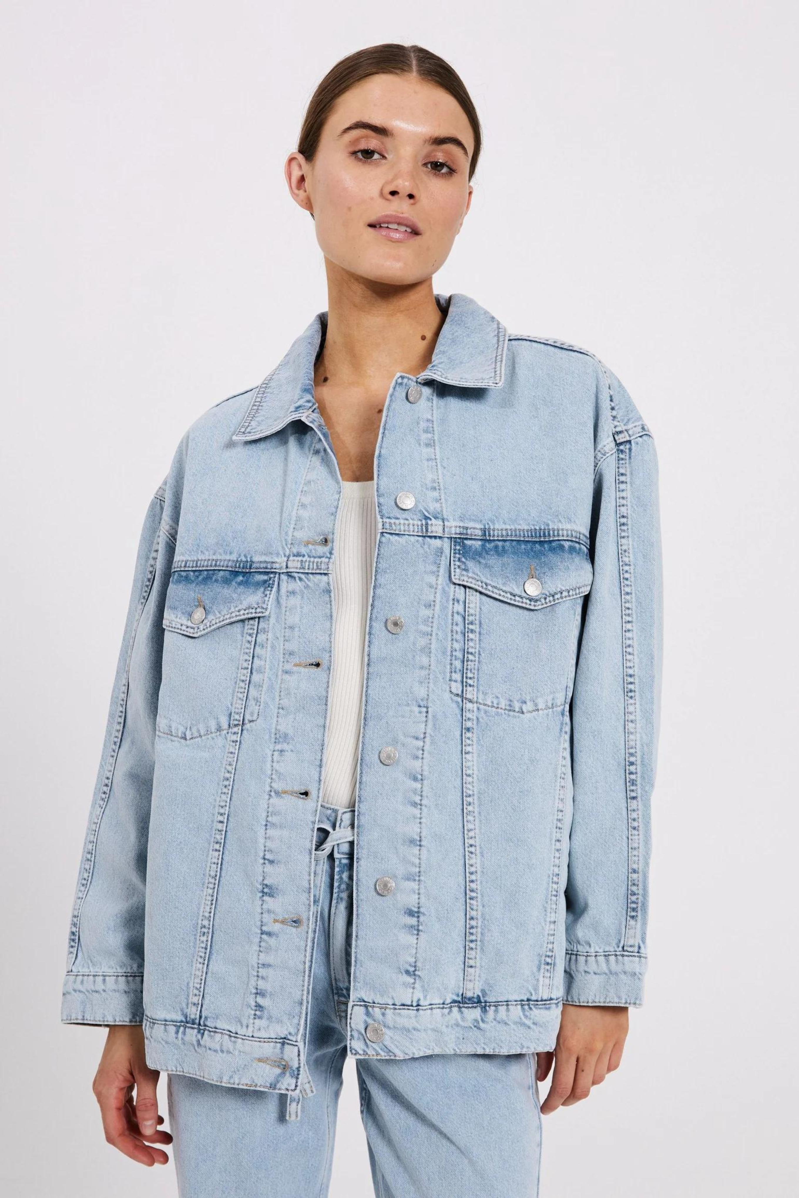 LARISA CLEAN DENIM JACKET - BLUE LIGHT WASH